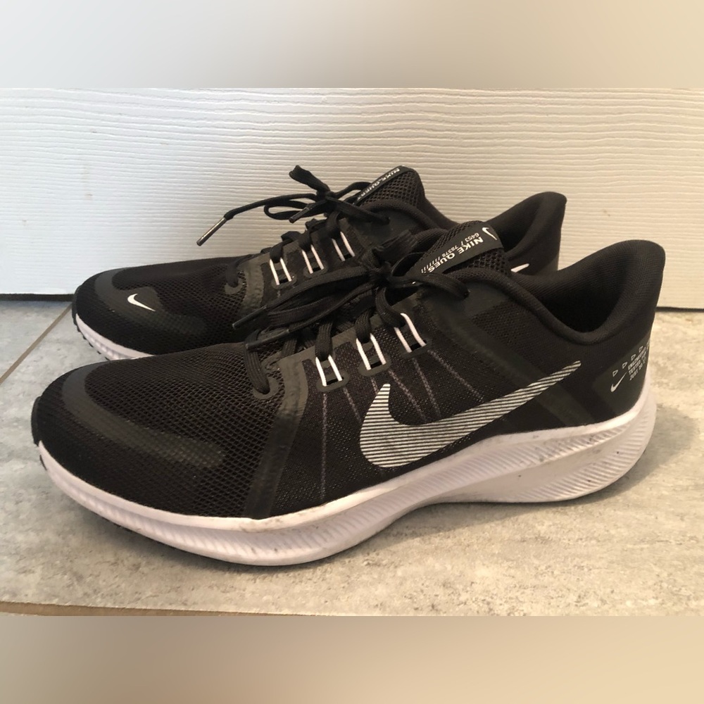 Nike quest Black and White Athletic Sneakers